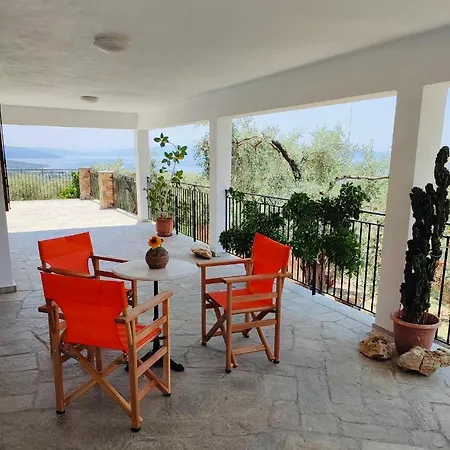 Sun Touch Pelion بيت ضيافة