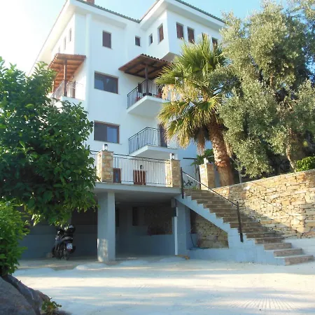 Sun Touch Pelion بيت ضيافة 3*